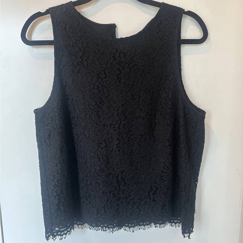 NWOT Banana Republic Black Lace Sleeveless Blouse Sz M